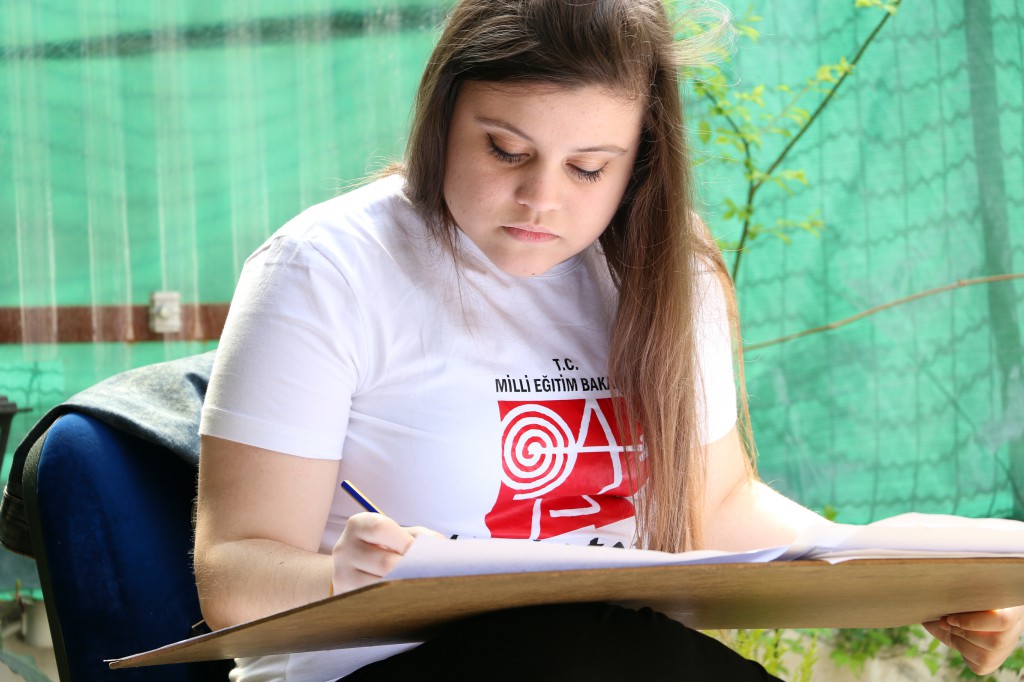 ismet_cagatay_sanat_guzel_sanatlar_grafik_ic_mimarlik_moda_mimarsinan_marmara_bakirkoy_karakalem_resim_kursu_bakirkoy_gsf_universite_hazirlik-19