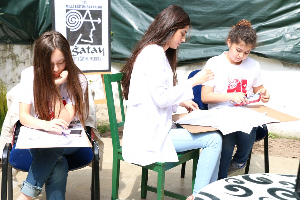 ismet_cagatay_sanat_guzel_sanatlar_grafik_ic_mimarlik_moda_mimarsinan_marmara_bakirkoy_karakalem_resim_kursu_bakirkoy_gsf_universite_hazirlik-22