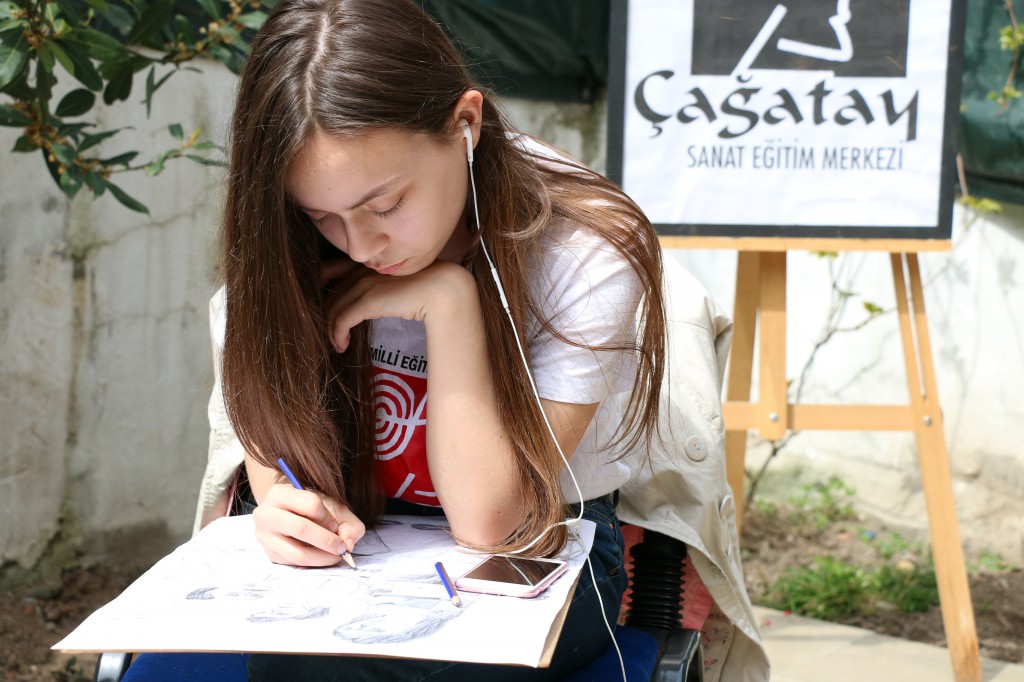 ismet_cagatay_sanat_guzel_sanatlar_grafik_ic_mimarlik_moda_mimarsinan_marmara_bakirkoy_karakalem_resim_kursu_bakirkoy_gsf_universite_hazirlik-28