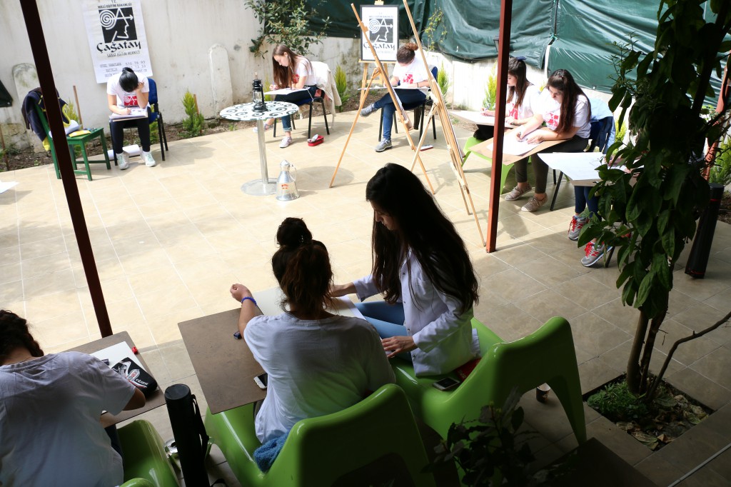 ismet_cagatay_sanat_guzel_sanatlar_grafik_ic_mimarlik_moda_mimarsinan_marmara_bakirkoy_karakalem_resim_kursu_bakirkoy_gsf_universite_hazirlik-32