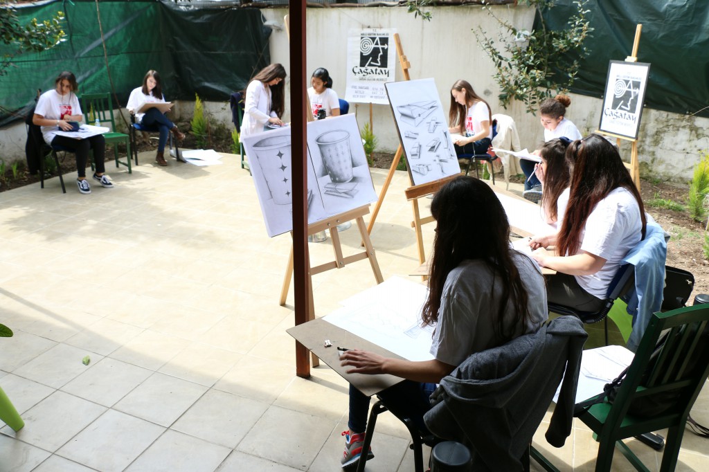 ismet_cagatay_sanat_guzel_sanatlar_grafik_ic_mimarlik_moda_mimarsinan_marmara_bakirkoy_karakalem_resim_kursu_bakirkoy_gsf_universite_hazirlik-41