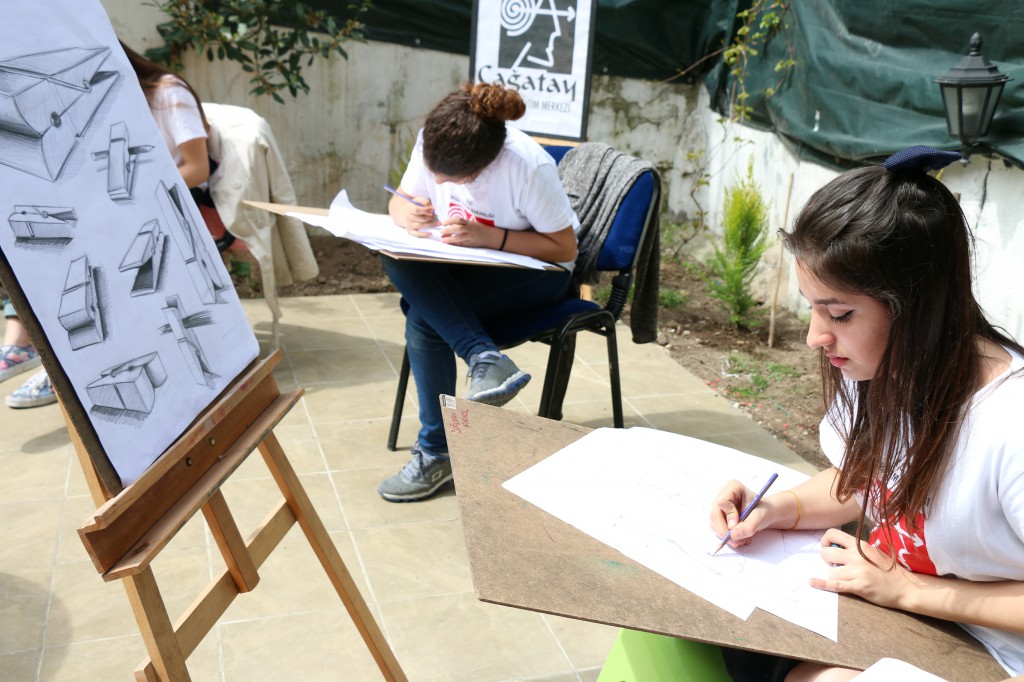 ismet_cagatay_sanat_guzel_sanatlar_grafik_ic_mimarlik_moda_mimarsinan_marmara_bakirkoy_karakalem_resim_kursu_bakirkoy_gsf_universite_hazirlik-44