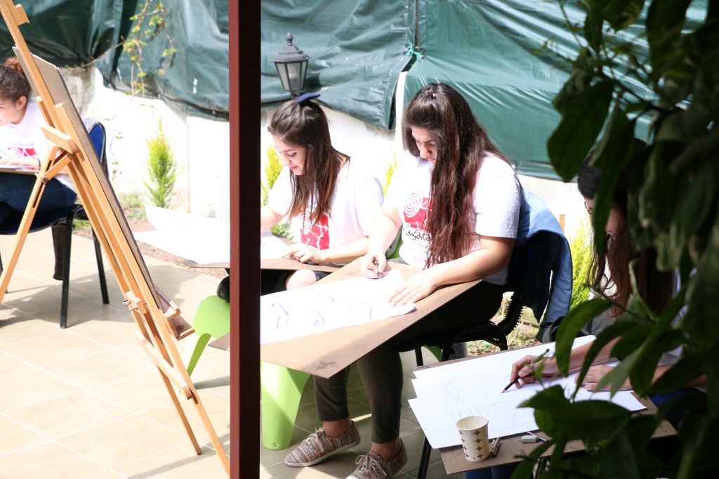 ismet_cagatay_sanat_guzel_sanatlar_grafik_ic_mimarlik_moda_mimarsinan_marmara_bakirkoy_karakalem_resim_kursu_bakirkoy_gsf_universite_hazirlik-5